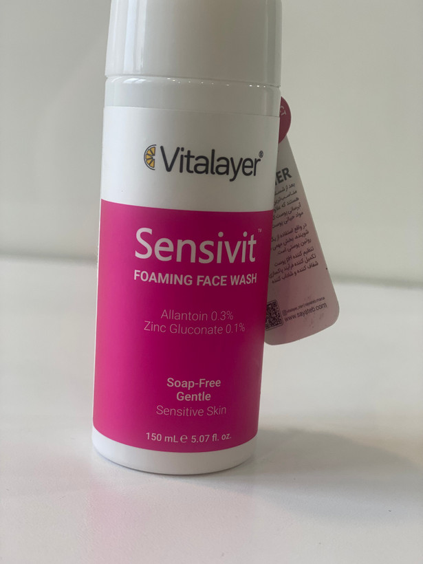 فوم شستشو صورت ویتالیر برای پوست حساس مدل سنسی ویت 150ml